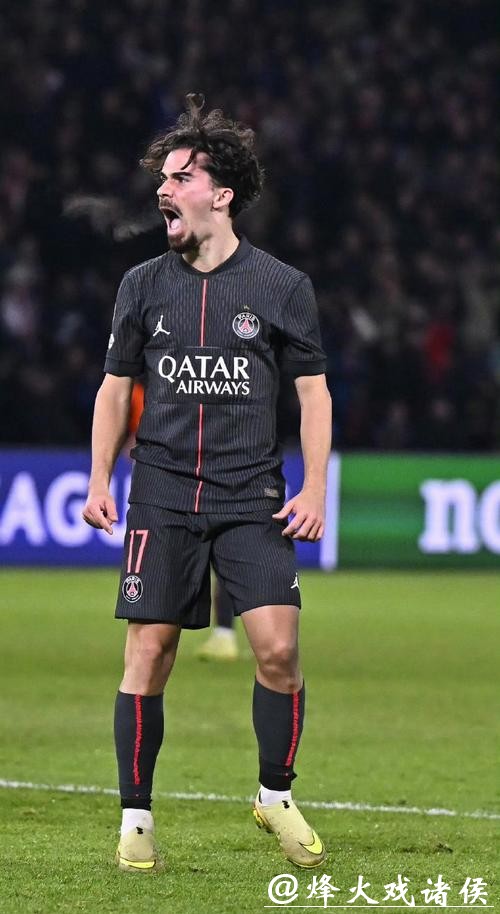 欧冠-维蒂尼亚帽子戏法 巴黎圣日耳曼战胜热刺